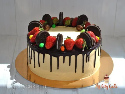 Торт с клубникой малиной и вишней – Emmascake