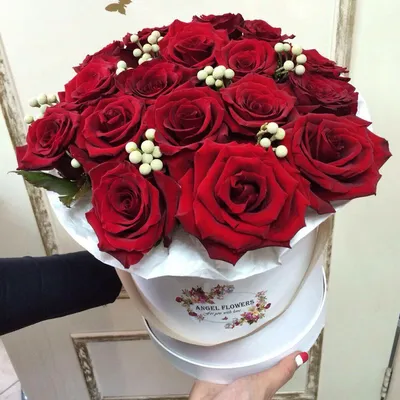 Букет из 11 разноцветных тюльпанов \"8 марта\" – купить недорого с доставкой  по Москве