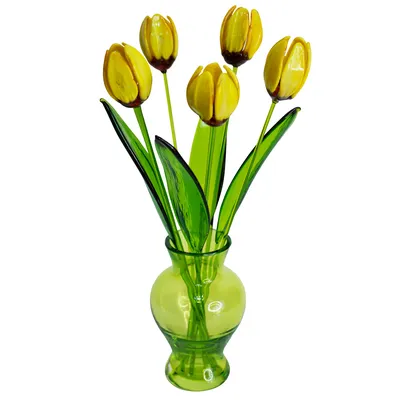 Букет из двух цветов тюльпанов и зелени