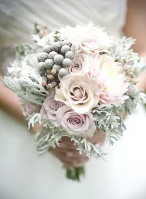 Ищи пихту зимой, а пионы летом: выбираем свадебный букет и цветы для декора  по сезону - eventforme.ru