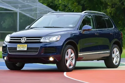 The Crazy Luxury Features That Make the First-Gen VW Touareg Such an  Over-Engineered Nightmare