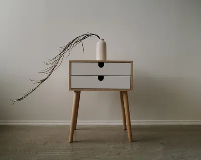 Прикроватная тумбочка Ретро - лак — KUBIMEBEL - магазин мебели для вашего  дома. Мебель на заказ