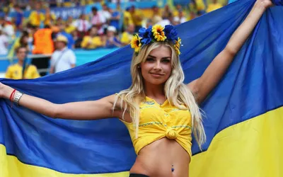 Обои \"Флаг Украины\" на рабочий стол, скачать бесплатно лучшие картинки Флаг  Украины на заставку ПК (компьютера) | mob.org