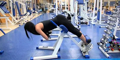 10 лучших упражнений при сколиозе у взрослых: комплекс эффективных  тренировок для укрепления мышц спины