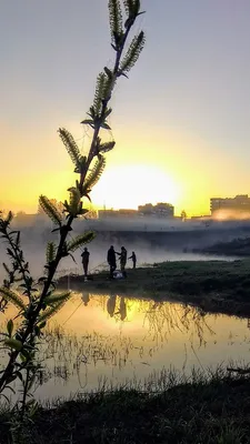 Красивые Восход Солнца Над Спокойным Озером, Река В Осень Утром. Закат  Солнца Фотография, картинки, изображения и сток-фотография без роялти.  Image 48885930