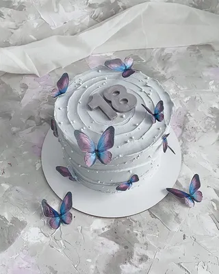 Торт с вафельными бабочками | Торт на 16-летие, Торт на день рождения,  Нежный торт