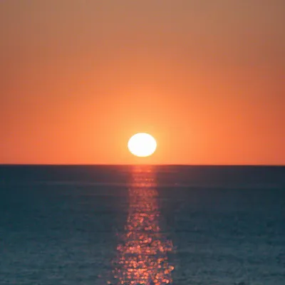 Пляж Песок Красивое Море Вечернее Освещение Закат — стоковые фотографии и  другие картинки Без людей - iStock