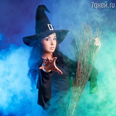 Ведьма по гороскопу: женщины каких знаков Зодиака обладают скрытой силой -  7Дней.ру