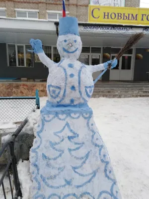 Фотография: Веселые снеговики во дворе квартала Б | Живой Ангарск |  LiveAngarsk.ru
