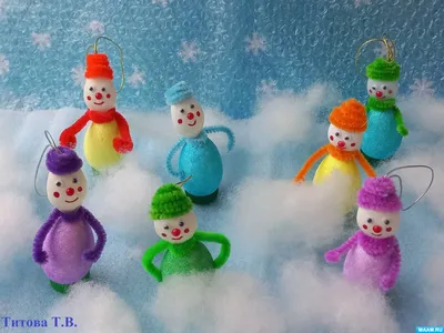 Новогодняя фантазия веселые снеговики …» — создано в Шедевруме