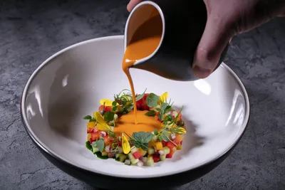 Вкусная еда в цветной тарелку Стоковое Фото - изображение насчитывающей еда,  покрашено: 178069766