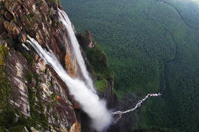 Высочайший ? водопад мира - Анхель, в какой стране ?