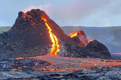 Снова проснулся! Вулкан Фаградальсфьядль - новая достопримечательность  Исландии - извержение вулкана!