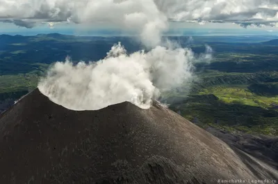 Где больше всего вулканов на Земле?