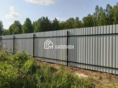Забор из профнастила - цена установки под ключ в Москве | Заказать дешево  ограждение из профлиста