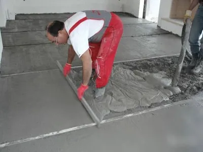 Как залить цементно-песчаную стяжку пола