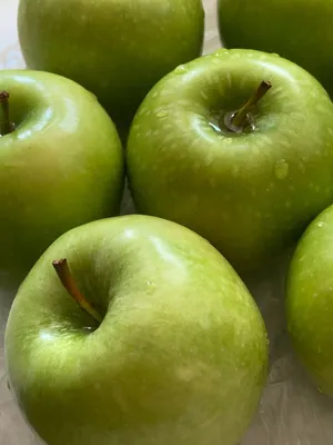 Зеленые яблоки | Яблоки, Зелень, Оттенки зеленого