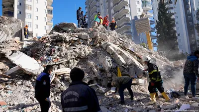 Мощное землетрясение в Турции: что сейчас известно – DW – 07.02.2023