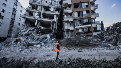 Новое землетрясение: ЧП в Эквадоре, фото, видео разрушений и пострадавших