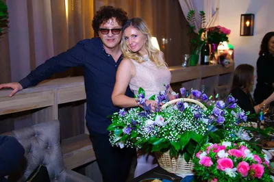 Рома Жуков женился на 28-летней модели // Новости НТВ