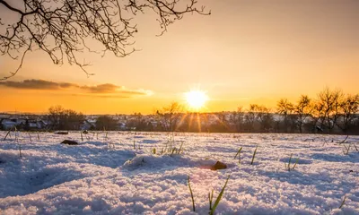 Почему зимой солнце светит, но не греет? | Вокруг Света