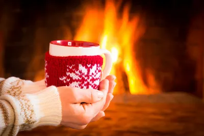 камин с теплым огнем символ тепла утешительной обители зимой Стоковое Фото  - изображение насчитывающей получите, сжигали: 217434654