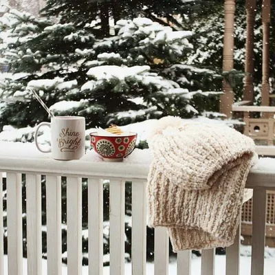 ТоДаСё - Первый день зимы! #зима #уют #плед #камин #снег... | Facebook